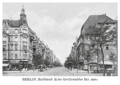 01_Prenzlauer_Berg_Poskartenset_01_Karte_01_Hufeland _Ecke_Greifswalder_Strasse_um_1926